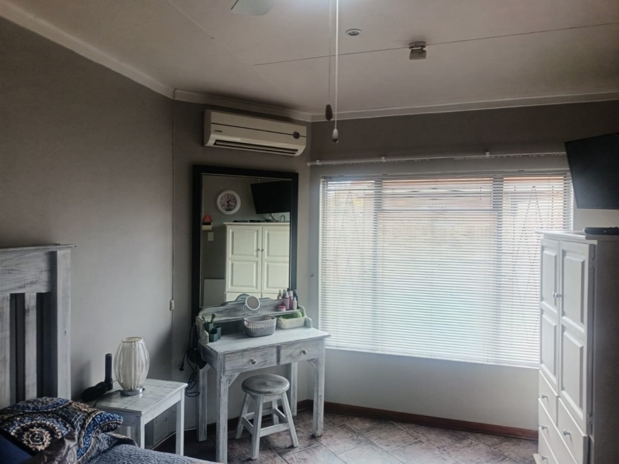 3 Bedroom Property for Sale in Hillcrest Northern Cape